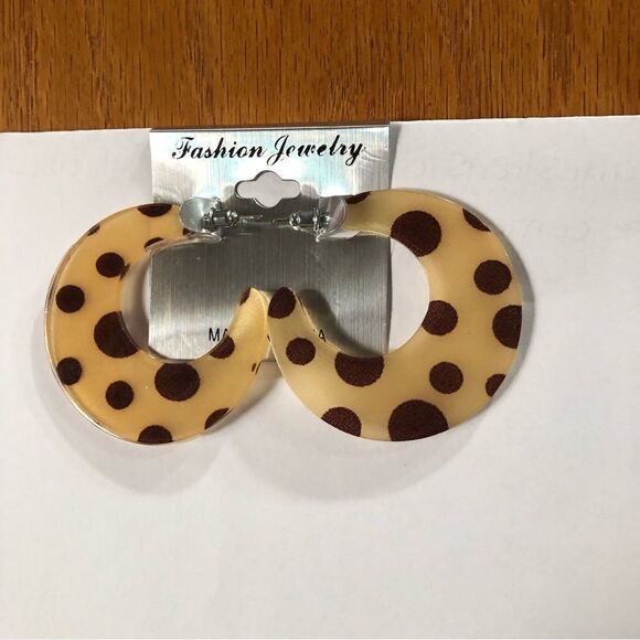 Fashion Jewelry Preppy Polka Dot Hoop Earrings - Picture 3 of 7